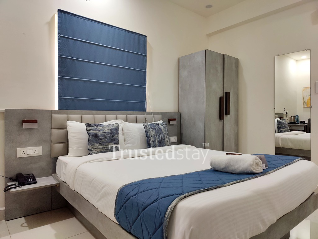 Deluxe Bedroom of House No 48 Trustedstay Service Apartment in Kondapur